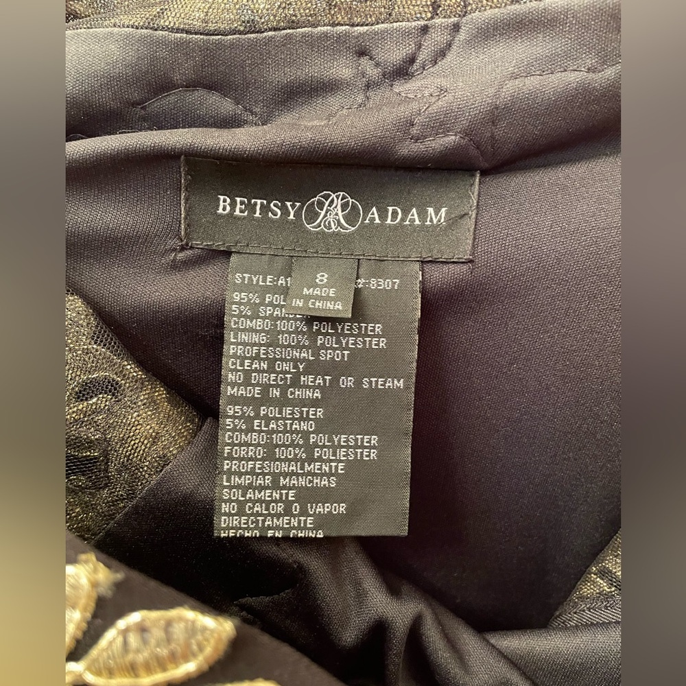 Women’s size 8 Besty Adam Prom Dress. Black and gold Maxi Dress.